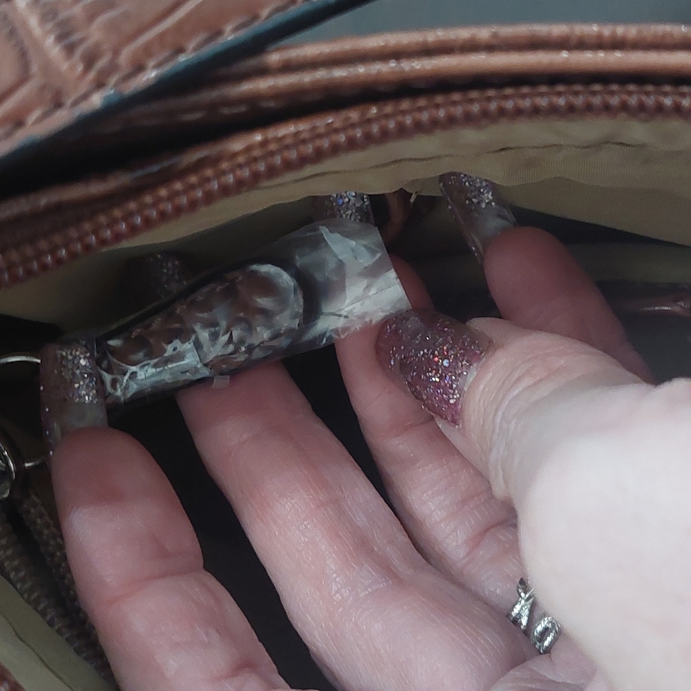 Giani Bernini Adjustable Crossbody - image 4